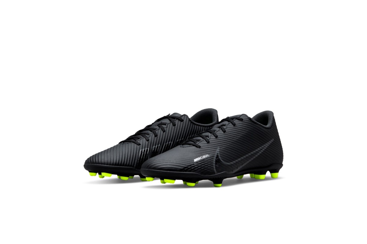 Verplicht Prijs overzee Nike Mercurial Vapor 15 Club MG Football Boots Black / Smoke Grey / White -  Volt The field is yours when you lace up in the light and low-to-the-ground  Vapor 15 Club MG. Fast is in the Air. The speed cage inside of the  structure is made of a thin but strong ...